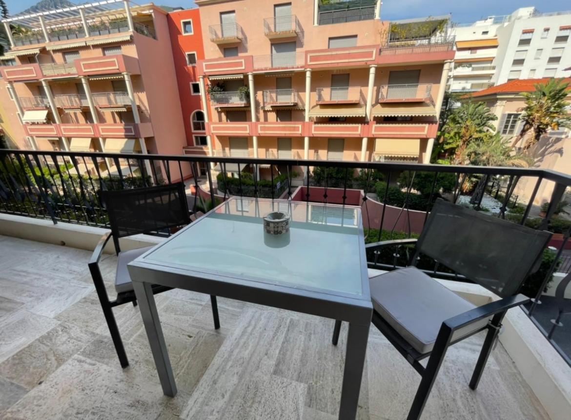 Studio 2 Pers , 40M2 En Bord De Mer Avec Vue Mer Menton Luaran gambar